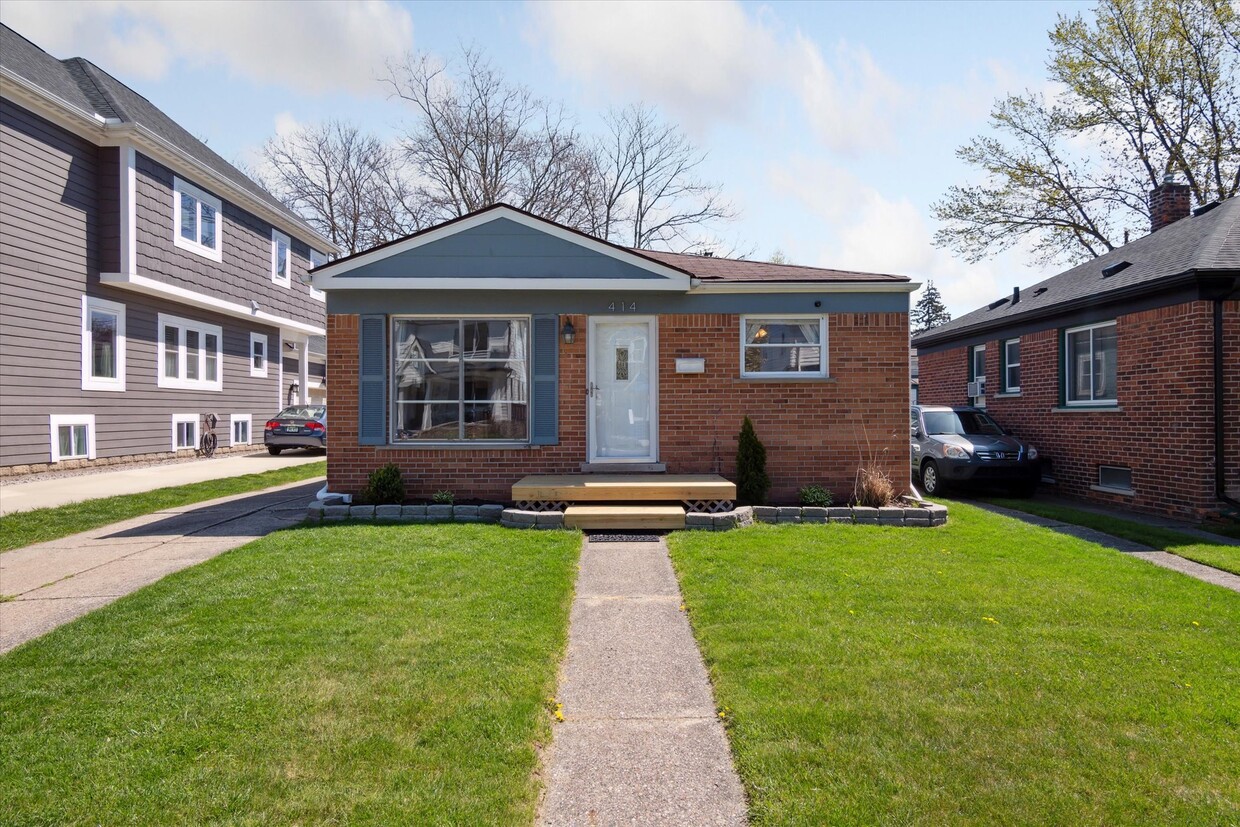Primary Photo - 414 Fairgrove Ave