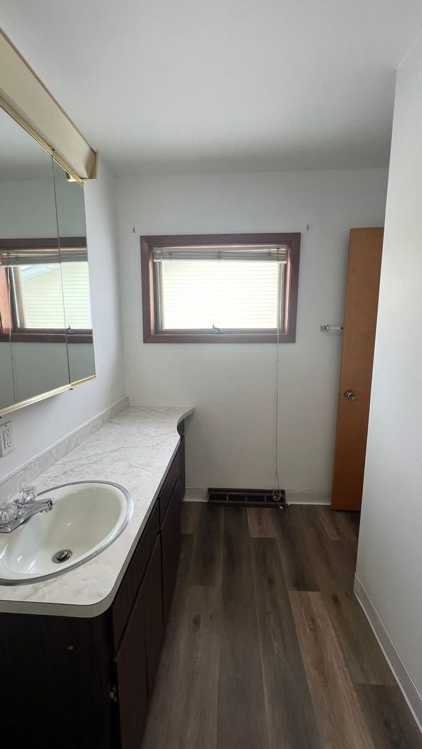 Foto del edificio - Lovely Spacious House in great location !!