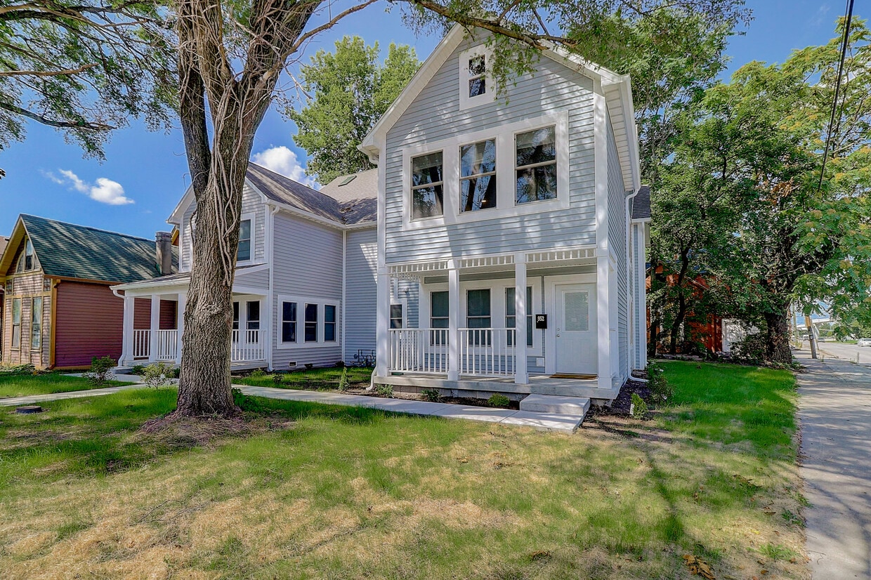 Primary Photo - 952 N California St