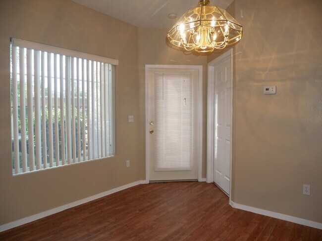 Foto del edificio - 9303 Gilcrease Ave