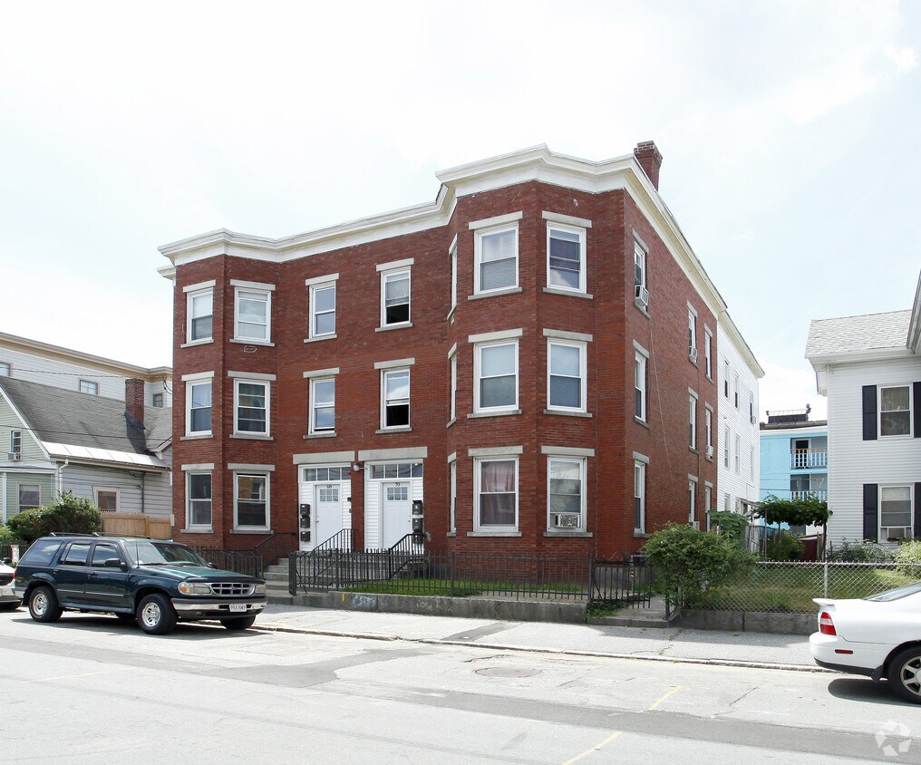 Primary Photo - 68-70 Newbury St