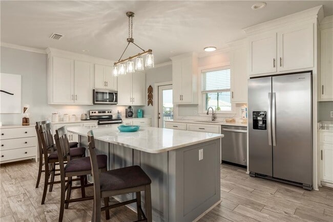 Building Photo - 1913 Cadillac Ave