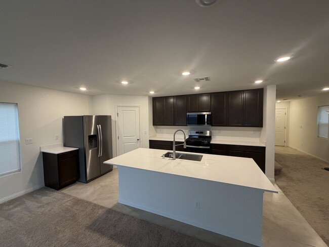 Building Photo - Stunning 4-Bedroom Home with Loft & Den – Spacious and Move-In Ready!