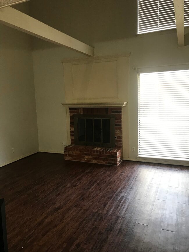 Building Photo - 1201 Sequoyah St