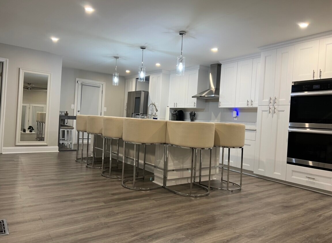 Foto principal - 779 W Ocean View Ave