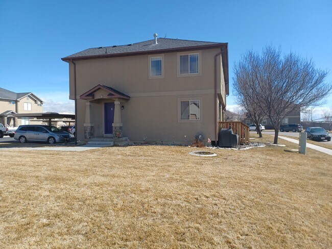 Foto del edificio - 8045 N Plum Creek Dr