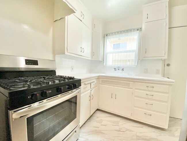 Foto del edificio - 12343 Riverside Dr