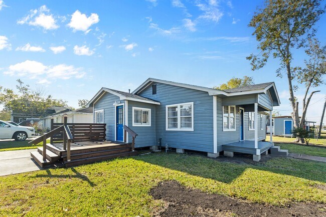 Foto del edificio - 1051 Ave A