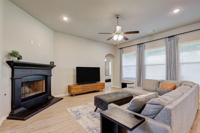 Building Photo - Highly sought-after Morningstar Addition in Aledo!