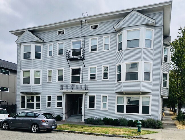 Terrace Arms Apartments - 104 21st Ave