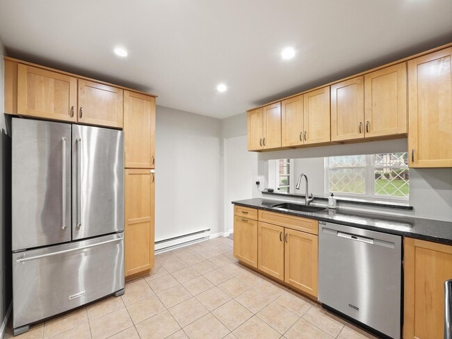 Building Photo - 410 Sierra Vista Ln