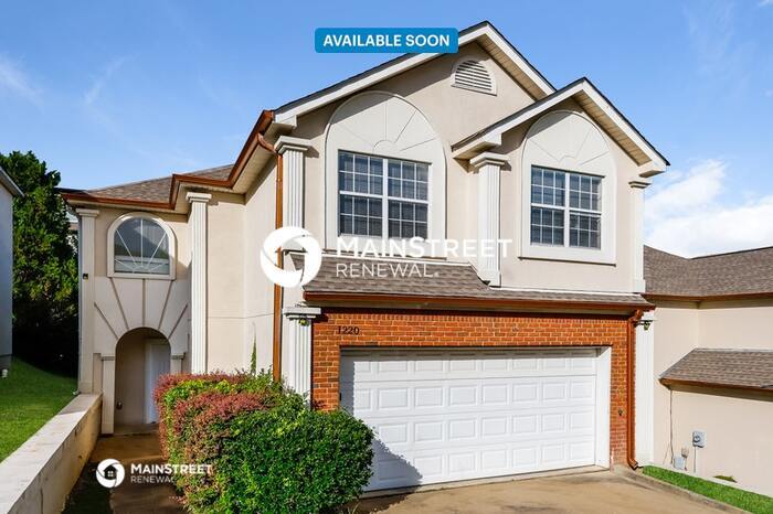 Primary Photo - 1220 Riverford Dr