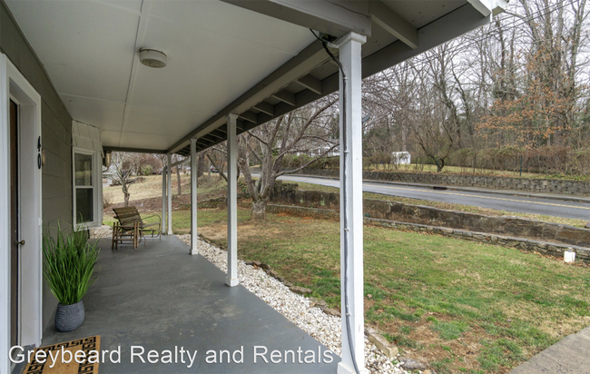 Building Photo - 3 br, 2 bath House - 40 Trinity Chapel Rd