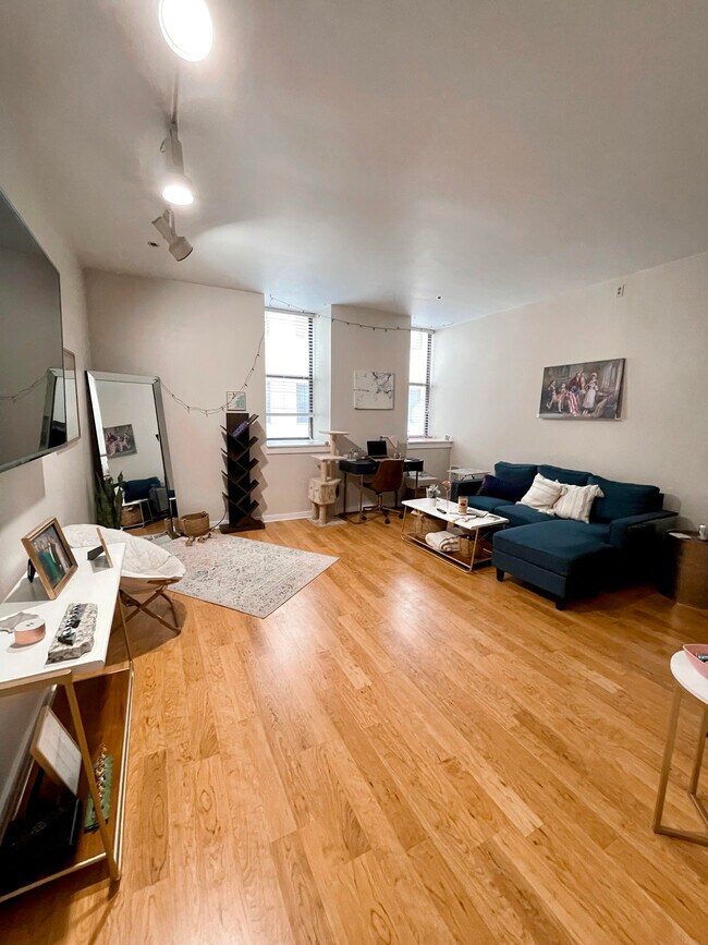 Foto del edificio - 234 N Broadway