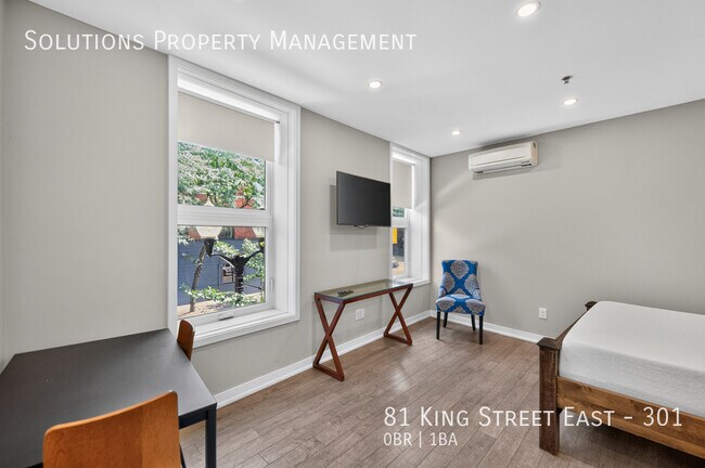 Building Photo - Bachelor Apartment - Move-In Ready!