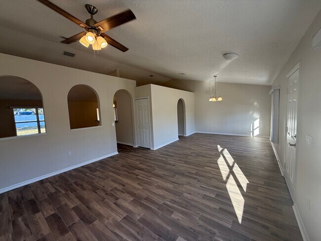 Building Photo - 48 Pennsylvania Ln