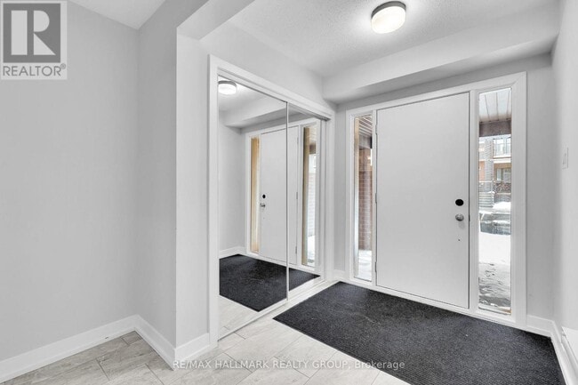 Building Photo - 233 Anyolite Private