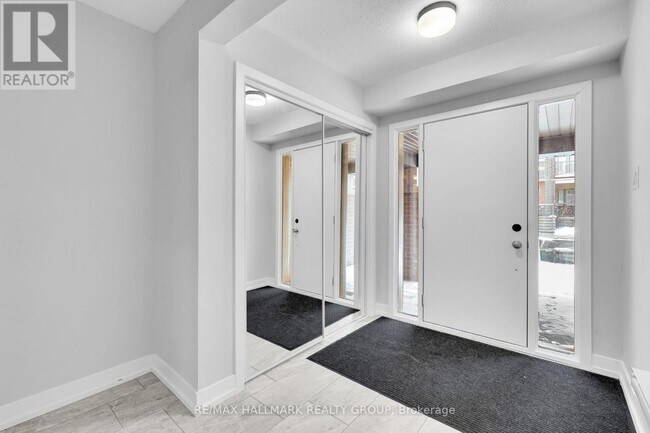 Photo du bâtiment - 233 Anyolite Private