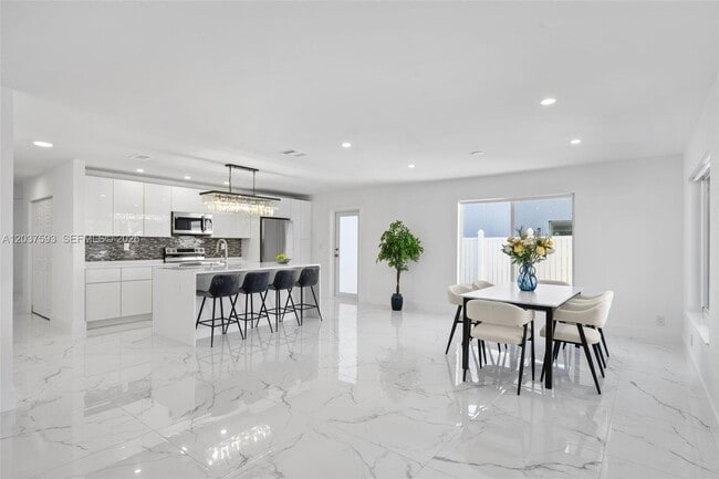Foto del edificio - 253 SW 4th St