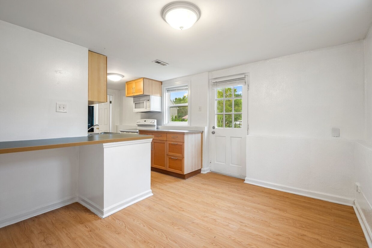 Cozy & Efficient 1 Bed/1 Bath in Carrboro - Cozy & Efficient 1 Bed/1 Bath in Carrboro