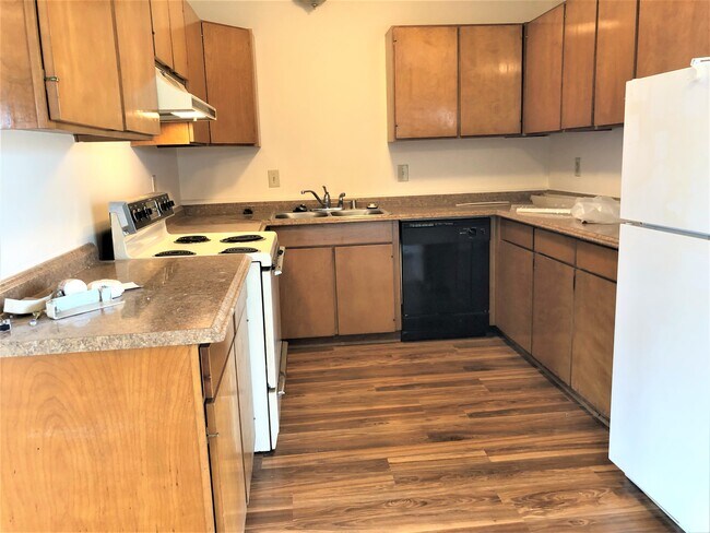 Kitchen with Dishwasher - 2606 Ardsley Cir