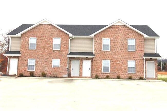 Foto del edificio - 2 Bedroom 1.5 Bathroom Townhome