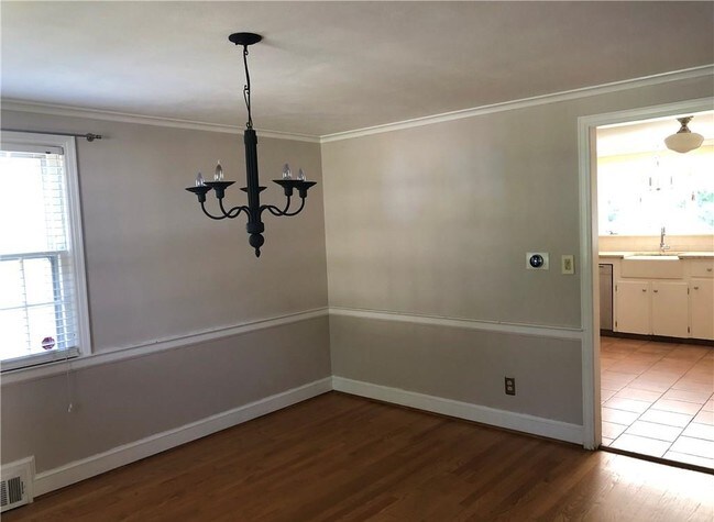 Building Photo - 156 Woodrow St