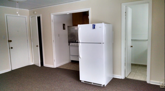 Building Photo - Affordable Studio Apartments in Los Alamos...