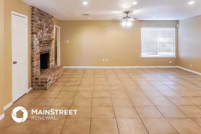 Building Photo - 5030 Summit Lodge Dr
