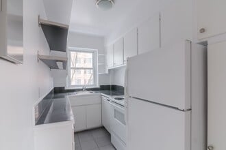 Building Photo - 10 Rosemount