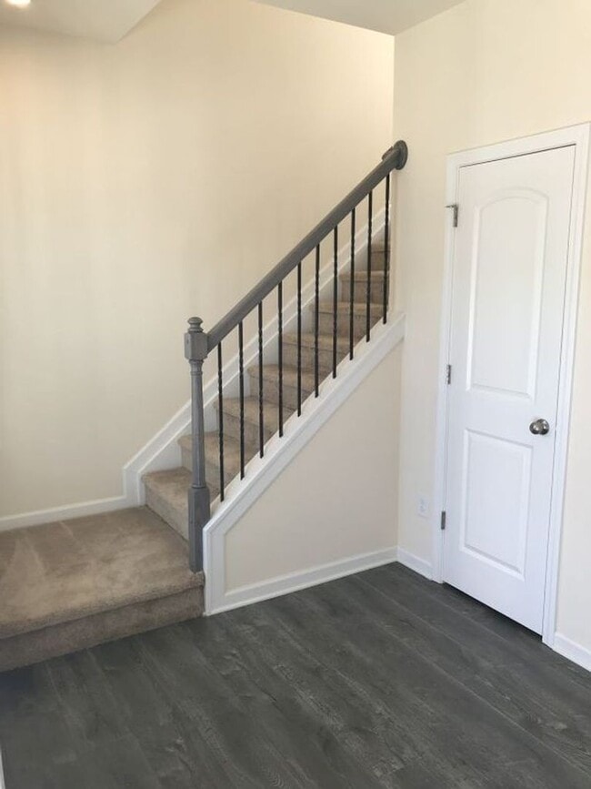 Building Photo - Coming Soon!!   2 Story, 3 Bedroom Townhome in SW Charlotte