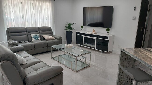 Foto del edificio - 320 SE 15th Pl