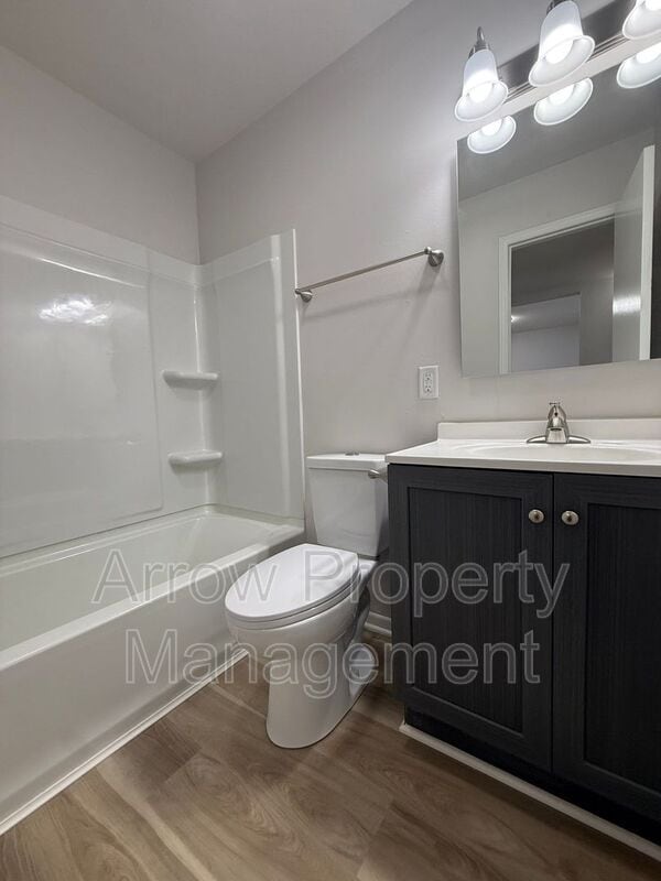 Building Photo - 2206 K St