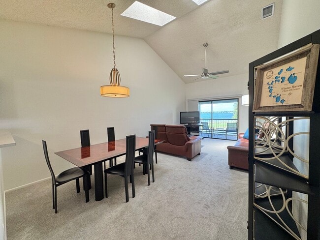 Building Photo - Winterset Condo with Gorgeous Sunset Views!