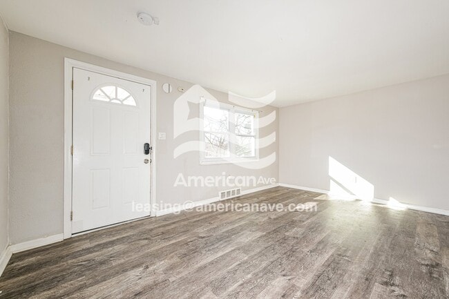 Building Photo - 401 Johnston Rd