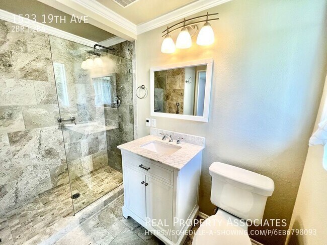 Building Photo - Large 2 Bed/2 Bath House in South Capitol ...