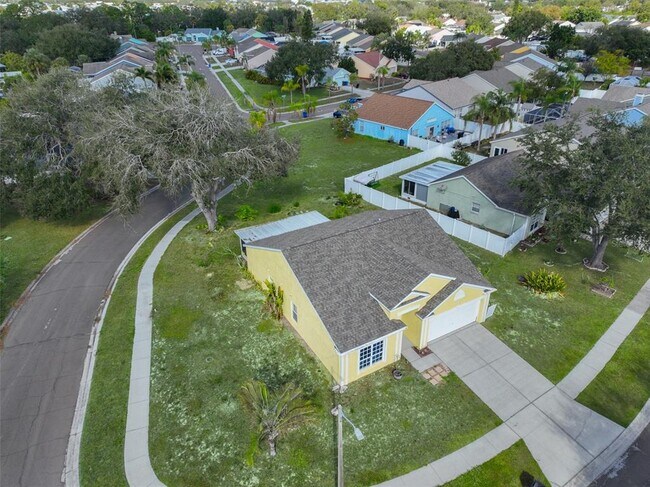 Building Photo - 219 Island Water Way