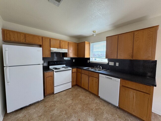 Foto del edificio - 805 Leifester Cir