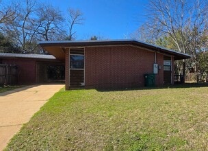 Building Photo - 1974 S Riverview Cir