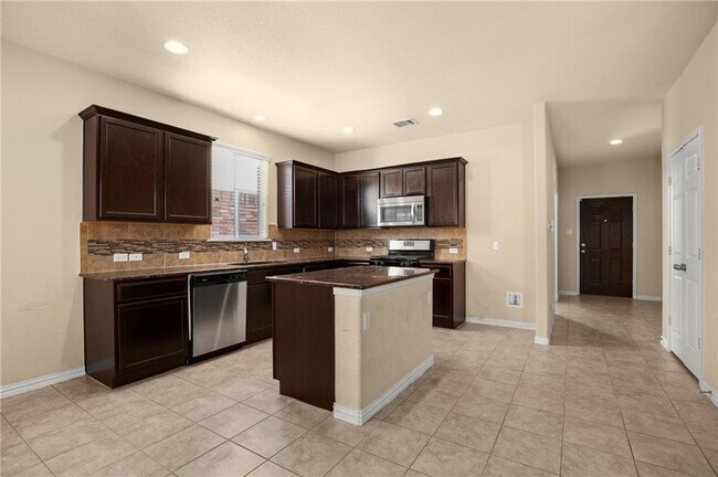 Building Photo - 1120 Clark Brothers Dr