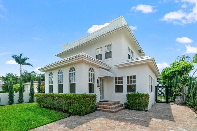 Photo - 224 10th St House