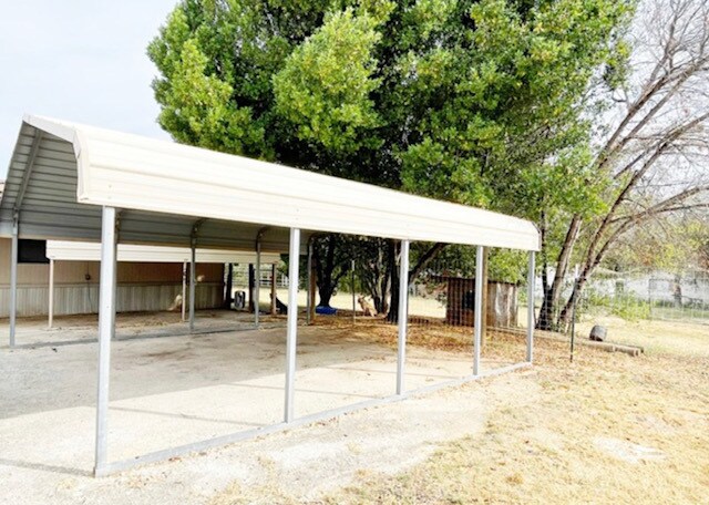 Building Photo - 513 Fechner St