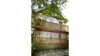 Building Photo - 3018 N Racine Ave