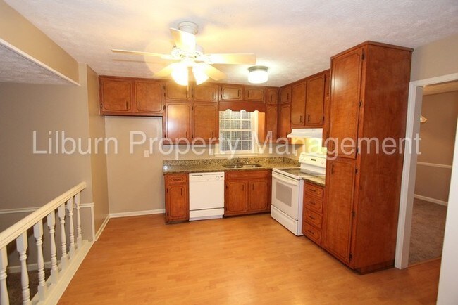Building Photo - 2037 Cliffton Ter