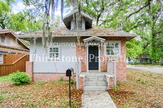 Building Photo - 2771 Sunnyside St