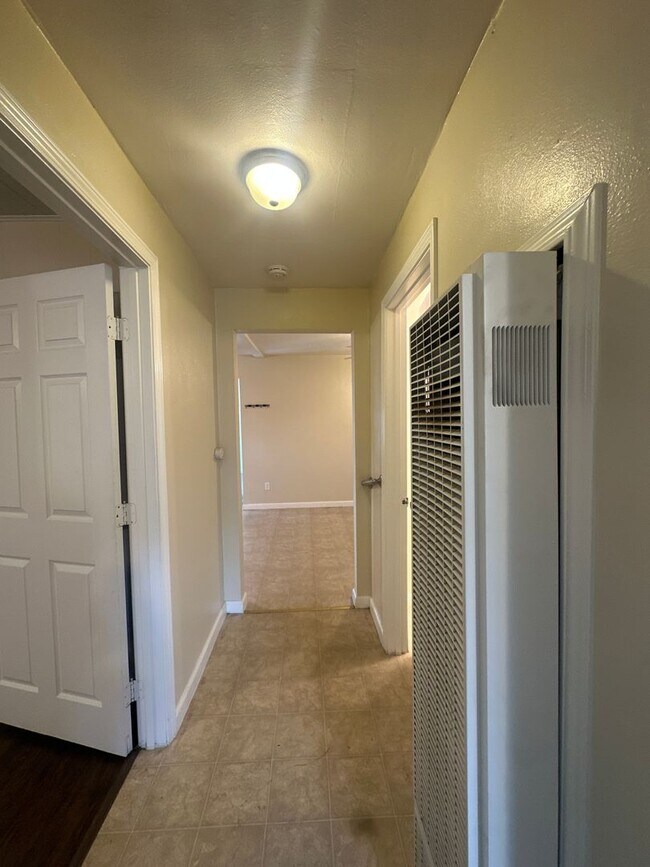 Foto del edificio - 1 BR w/ Bonus Room