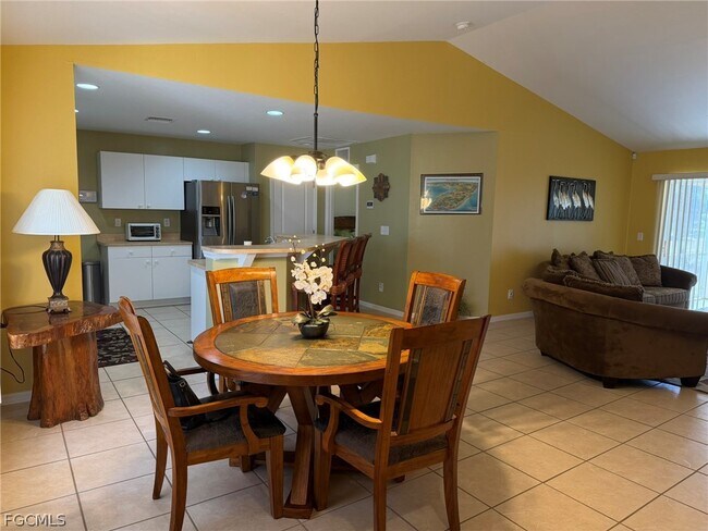 Foto del edificio - 3732 NE 12th Pl