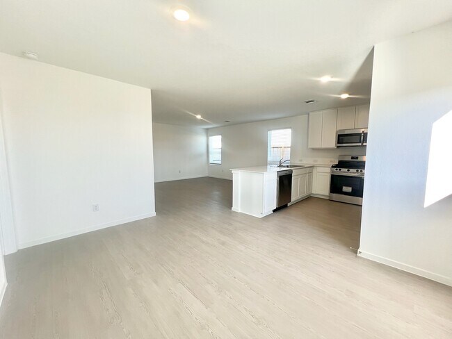 Foto del edificio - 712 Zuppino Ln