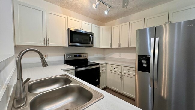 Building Photo - 1746 Harborside Cir
