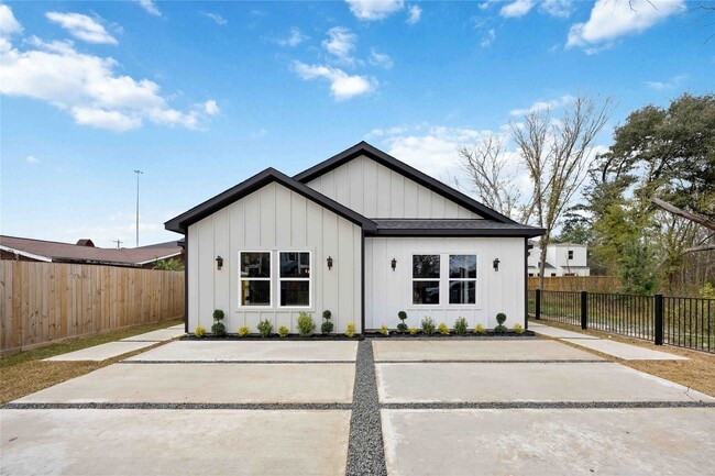 Foto del edificio - 8310 Mariah St